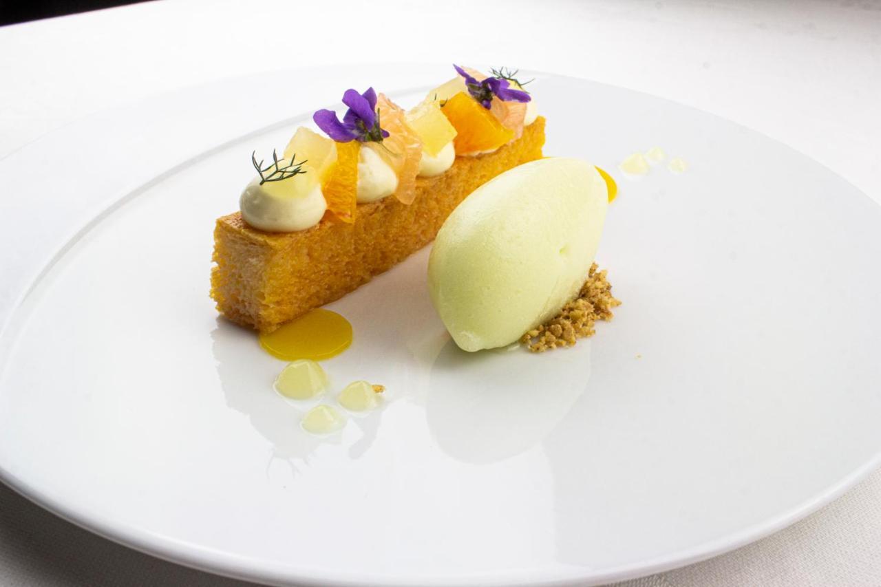 ชาโต โดริญี Bed & Breakfast Ouches ภายนอก รูปภาพ