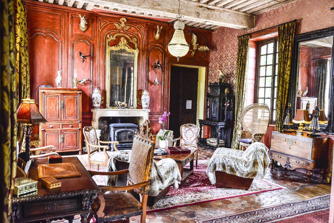 ชาโต โดริญี Bed & Breakfast Ouches ภายนอก รูปภาพ