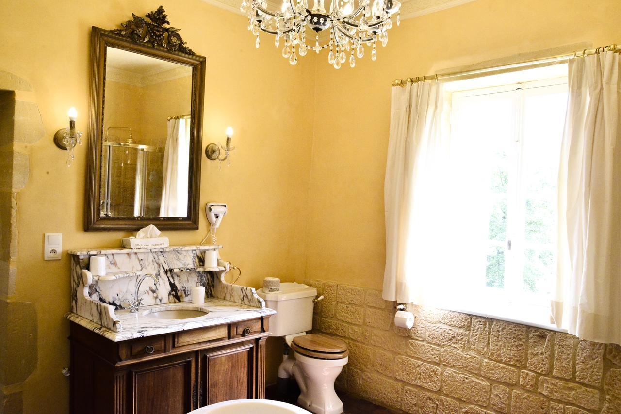 ชาโต โดริญี Bed & Breakfast Ouches ภายนอก รูปภาพ