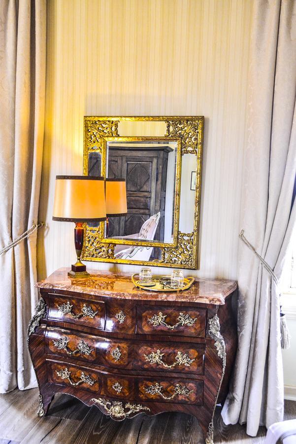 ชาโต โดริญี Bed & Breakfast Ouches ภายนอก รูปภาพ