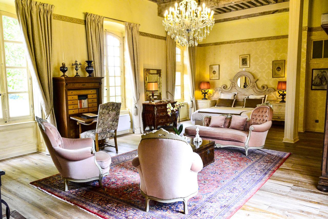 ชาโต โดริญี Bed & Breakfast Ouches ภายนอก รูปภาพ