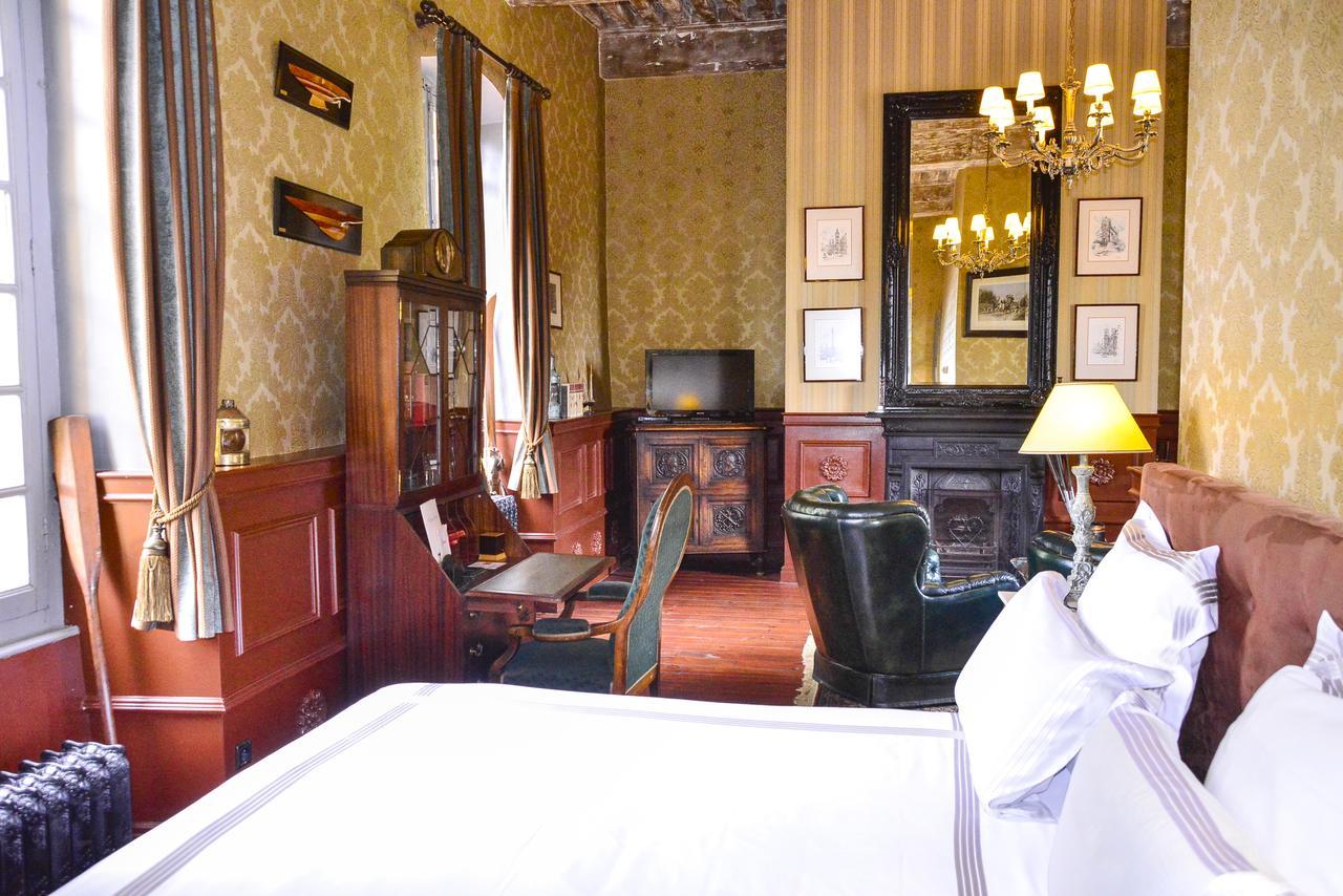 ชาโต โดริญี Bed & Breakfast Ouches ภายนอก รูปภาพ
