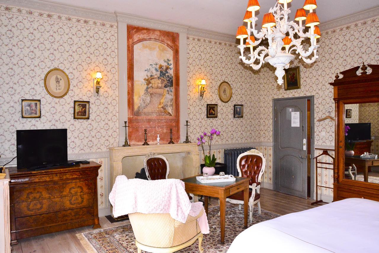 ชาโต โดริญี Bed & Breakfast Ouches ภายนอก รูปภาพ