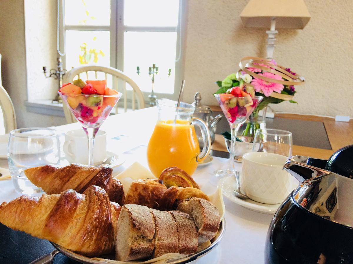 ชาโต โดริญี Bed & Breakfast Ouches ภายนอก รูปภาพ