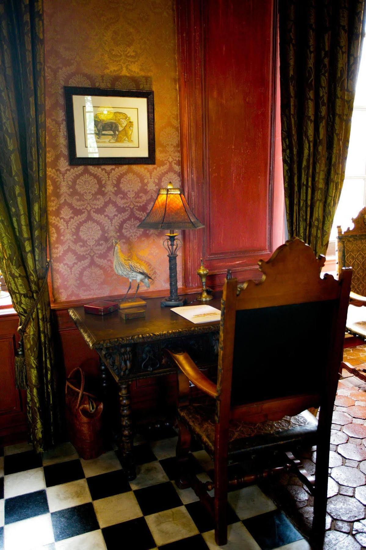 ชาโต โดริญี Bed & Breakfast Ouches ภายนอก รูปภาพ
